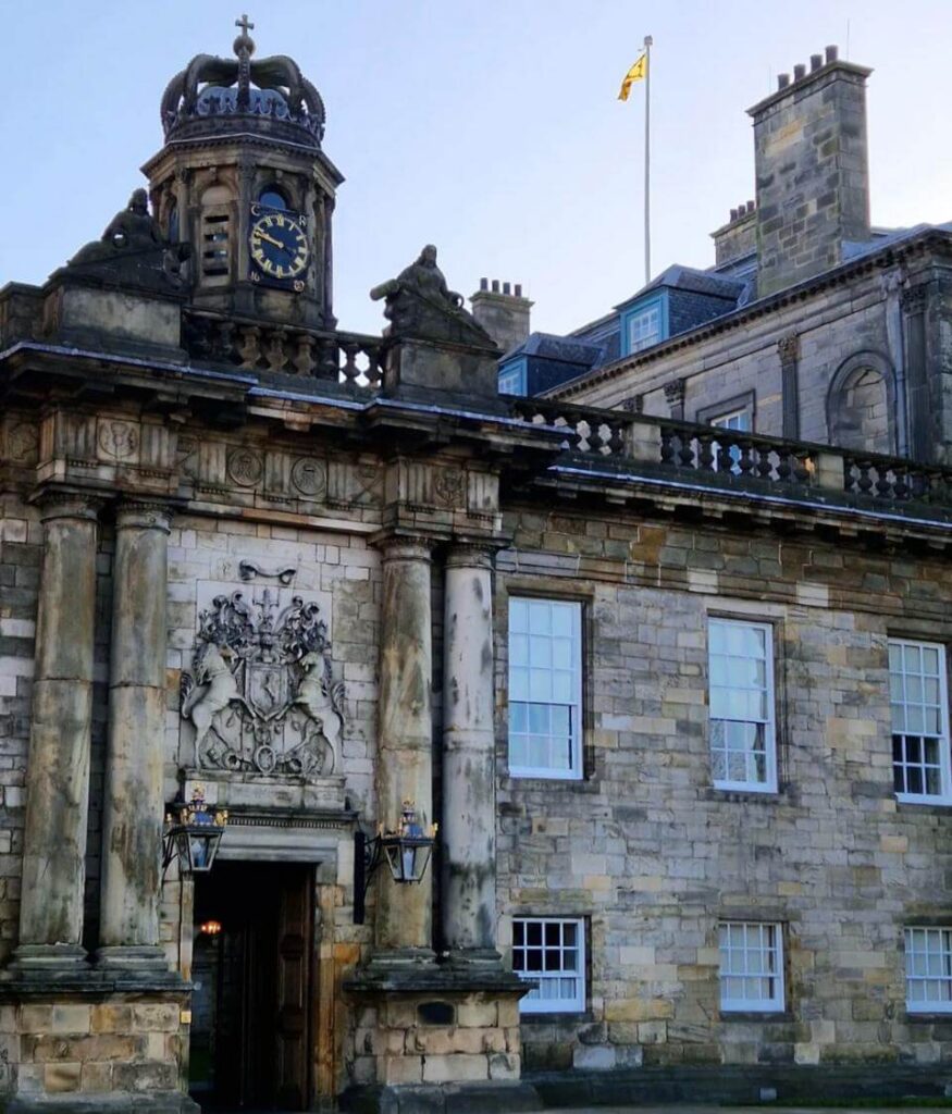 Visitar Edimburgo: Palacio de Holyroodhouse