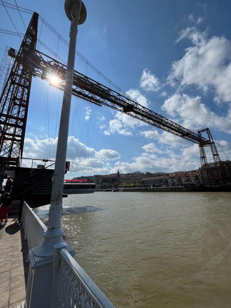 Puente de Viscaya, a 20 minutos de Bilbao