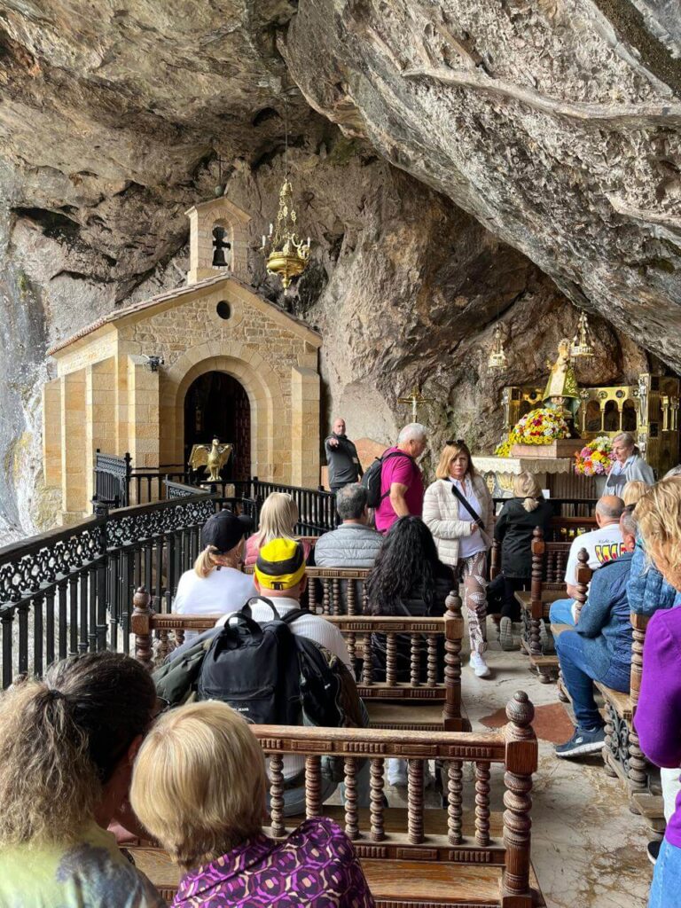 Santa Cueva de Covadonga