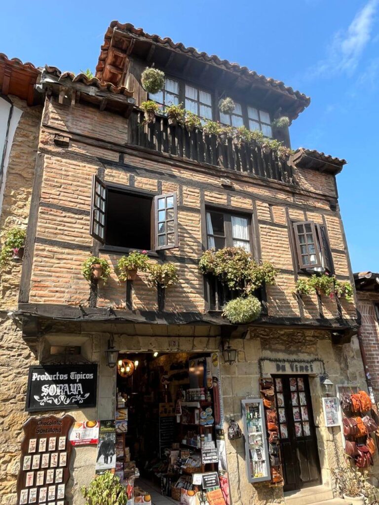 Lo mejor de Asturias y Cantabria: Santillana del Mar