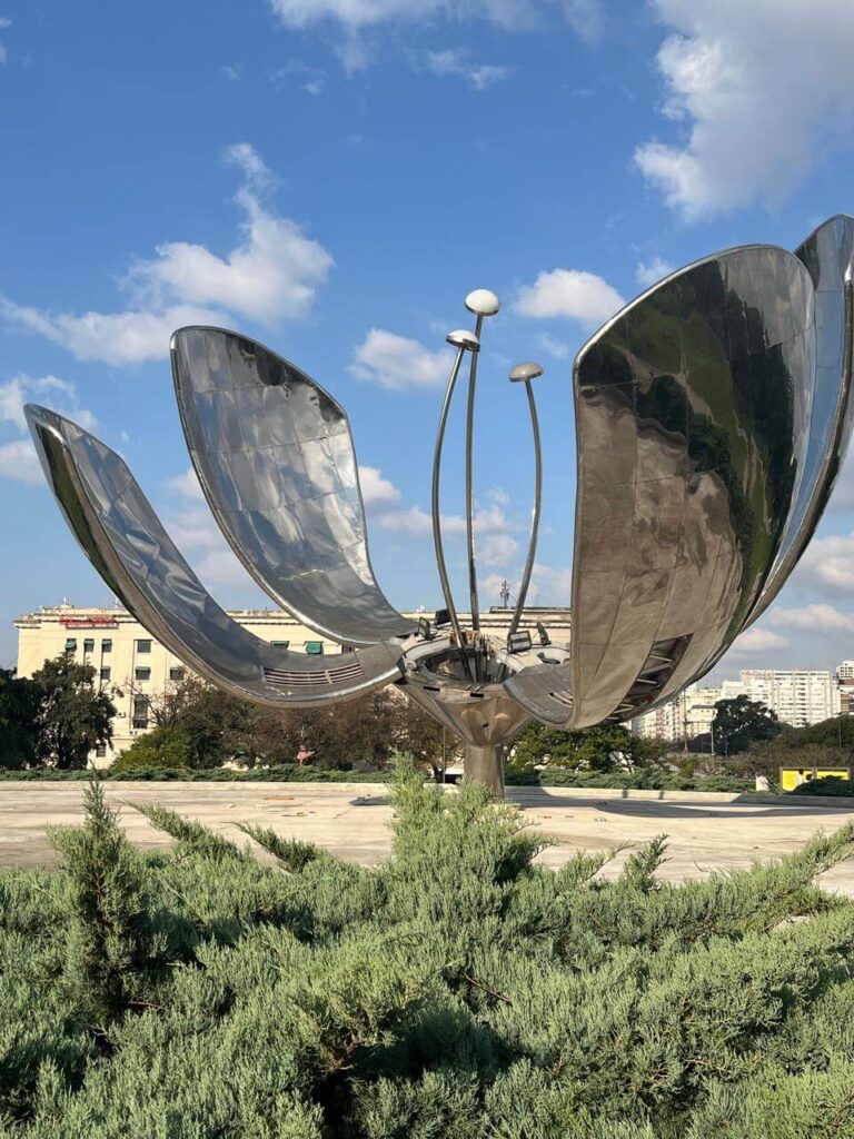 Floraris Genérica en la Plaza Naciones Unidas de Recoleta