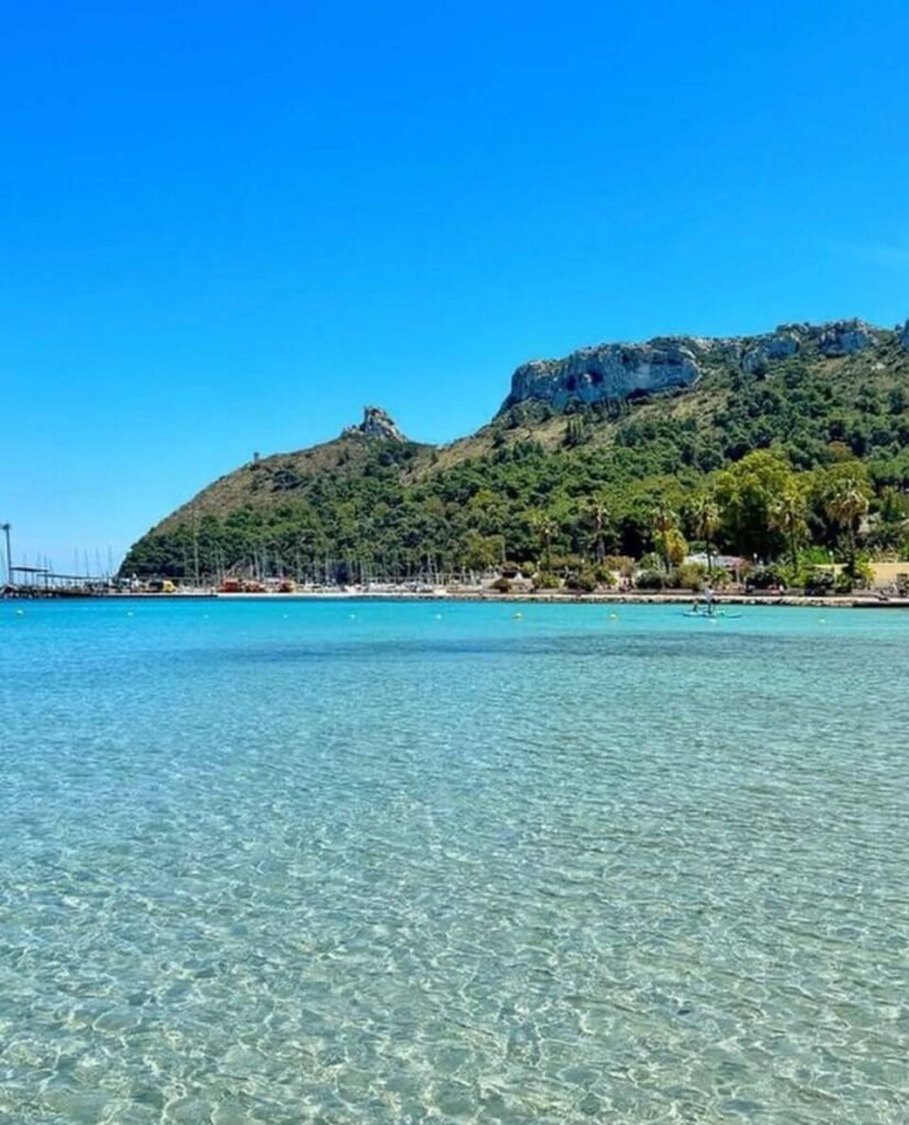  Playa del Poetto, la más famosa de Cagliari